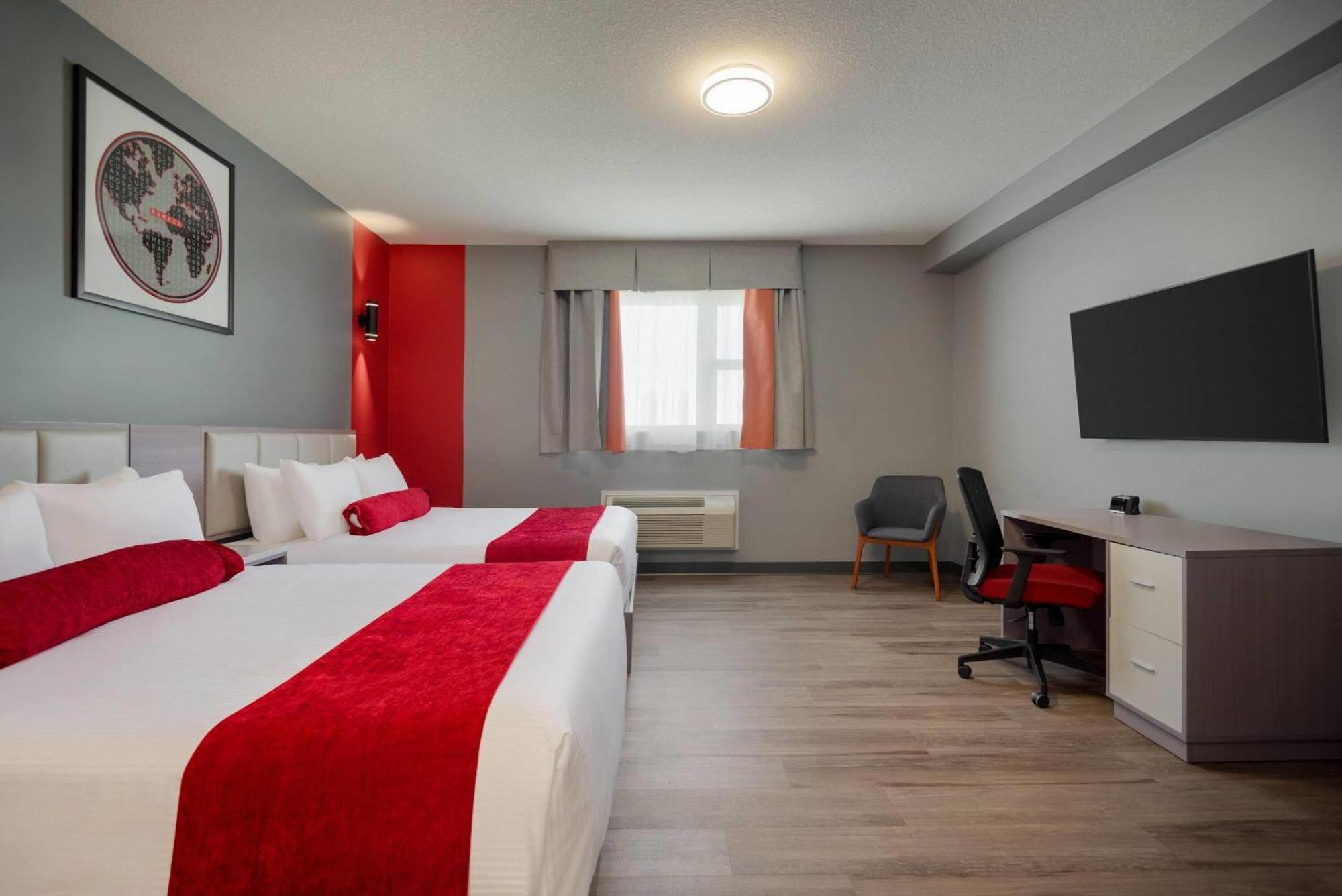 Ramada By Wyndham West Edmonton Hotel & Suites 외부 사진