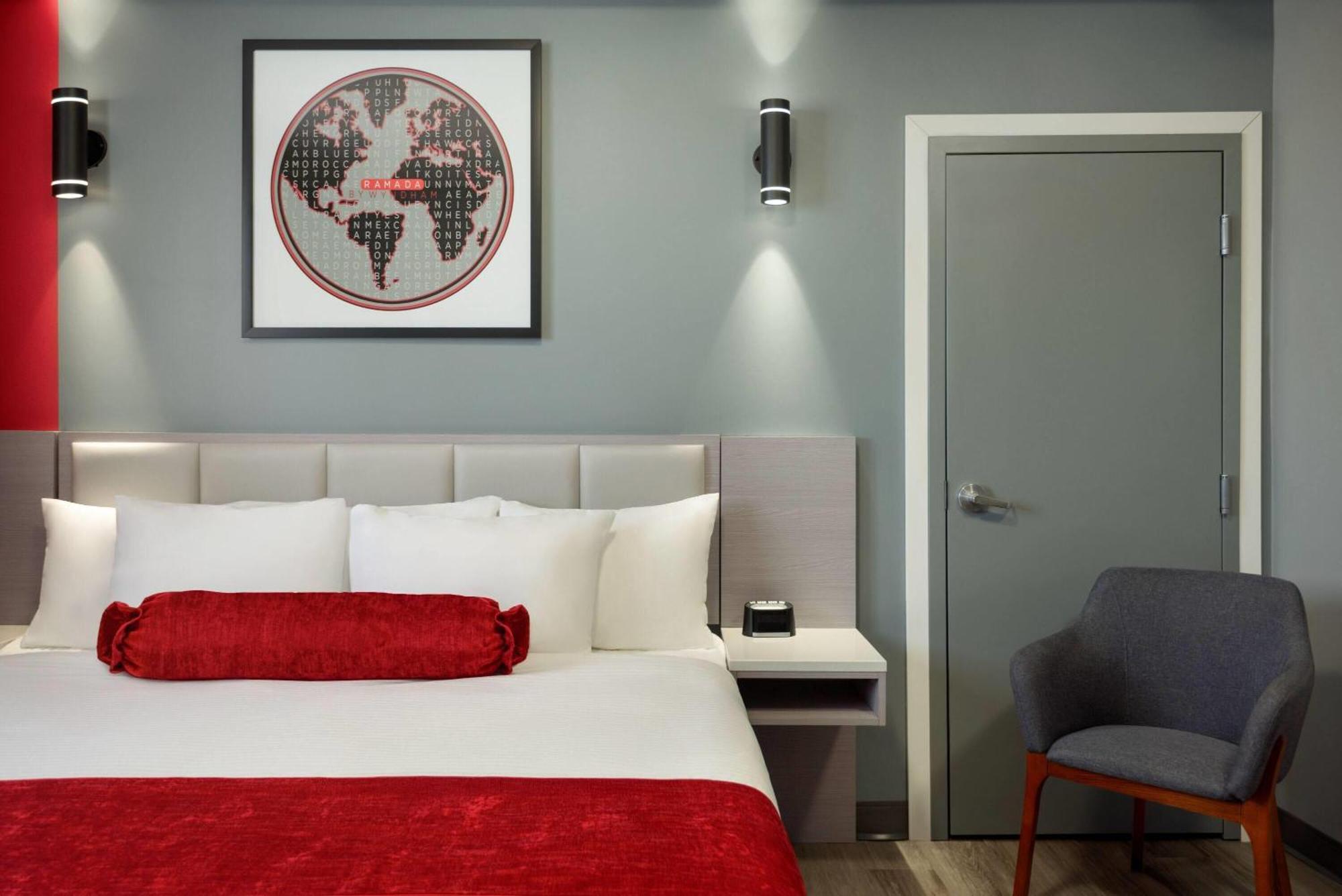 Ramada By Wyndham West Edmonton Hotel & Suites 외부 사진