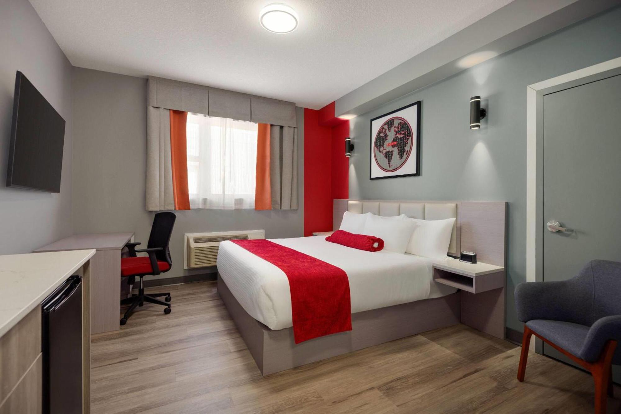 Ramada By Wyndham West Edmonton Hotel & Suites 외부 사진